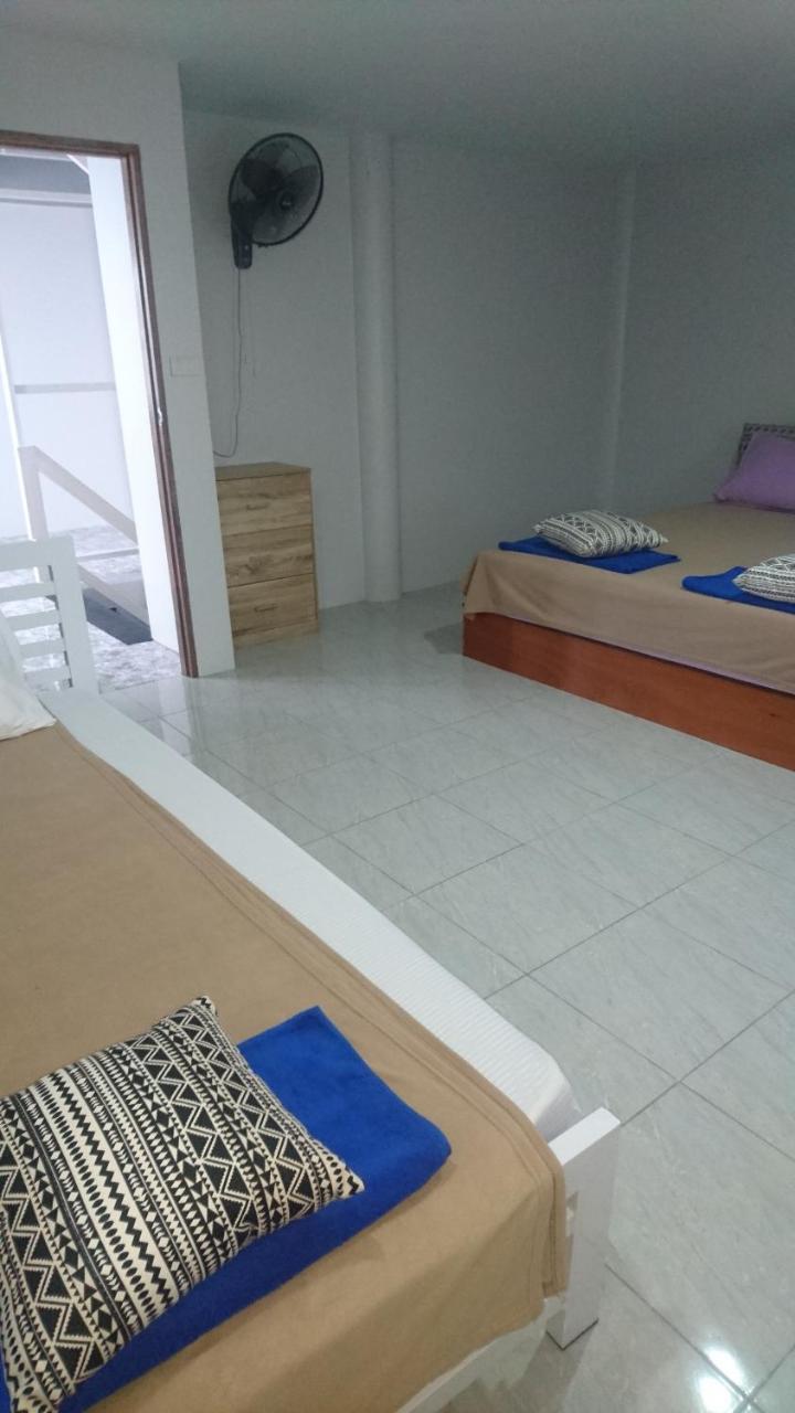 Easy Rooms And Minimart Ko Lanta Esterno foto