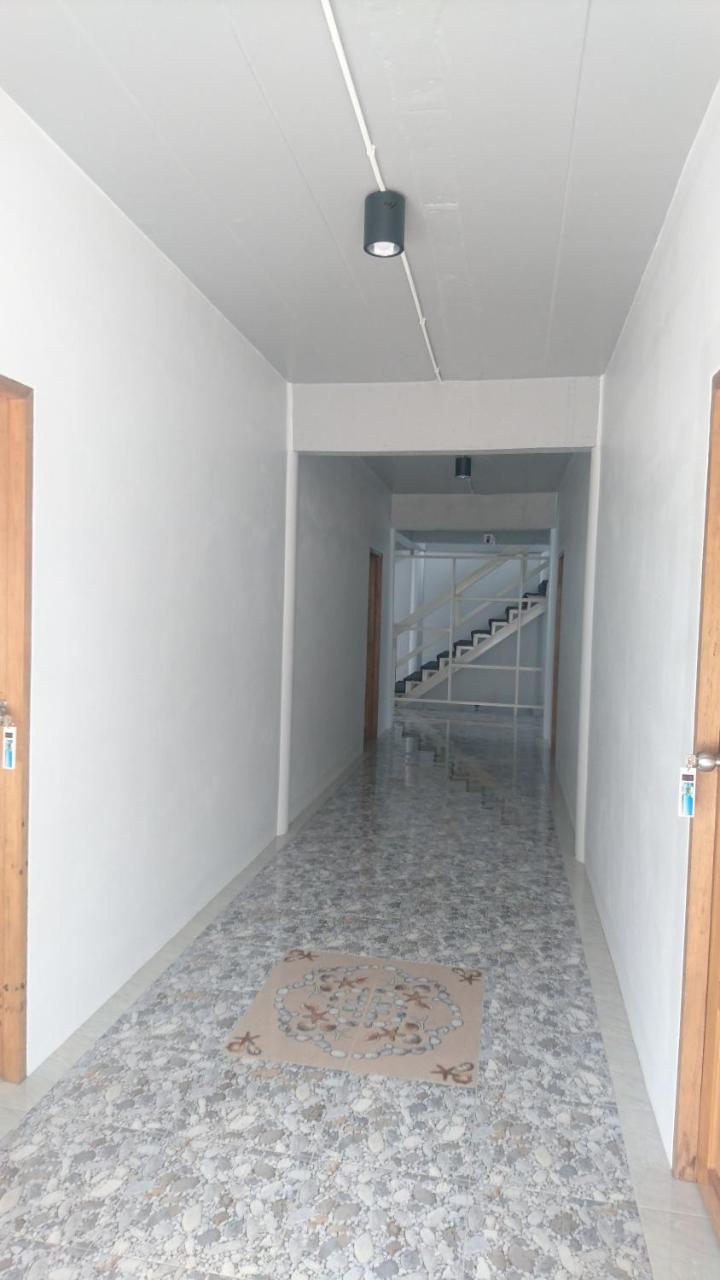 Easy Rooms And Minimart Ko Lanta Esterno foto