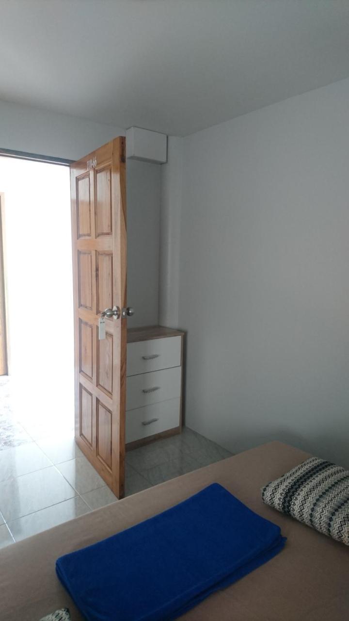 Easy Rooms And Minimart Ko Lanta Esterno foto