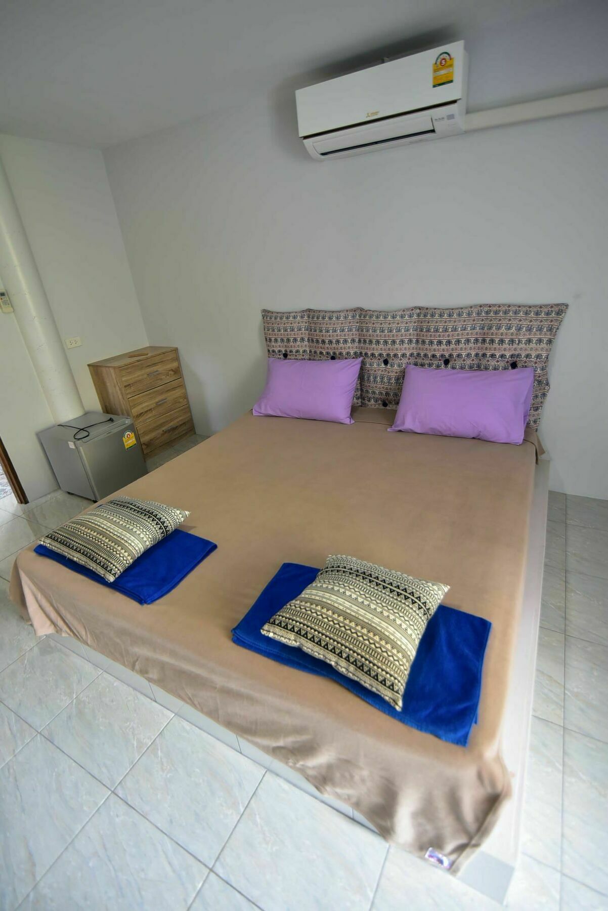 Easy Rooms And Minimart Ko Lanta Esterno foto