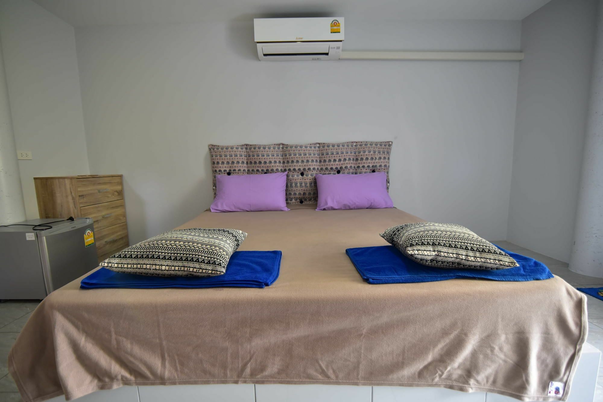 Easy Rooms And Minimart Ko Lanta Esterno foto